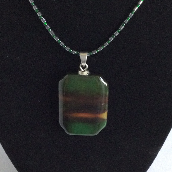 Vintage Stone Pendant Necklace - Picture 2 of 7